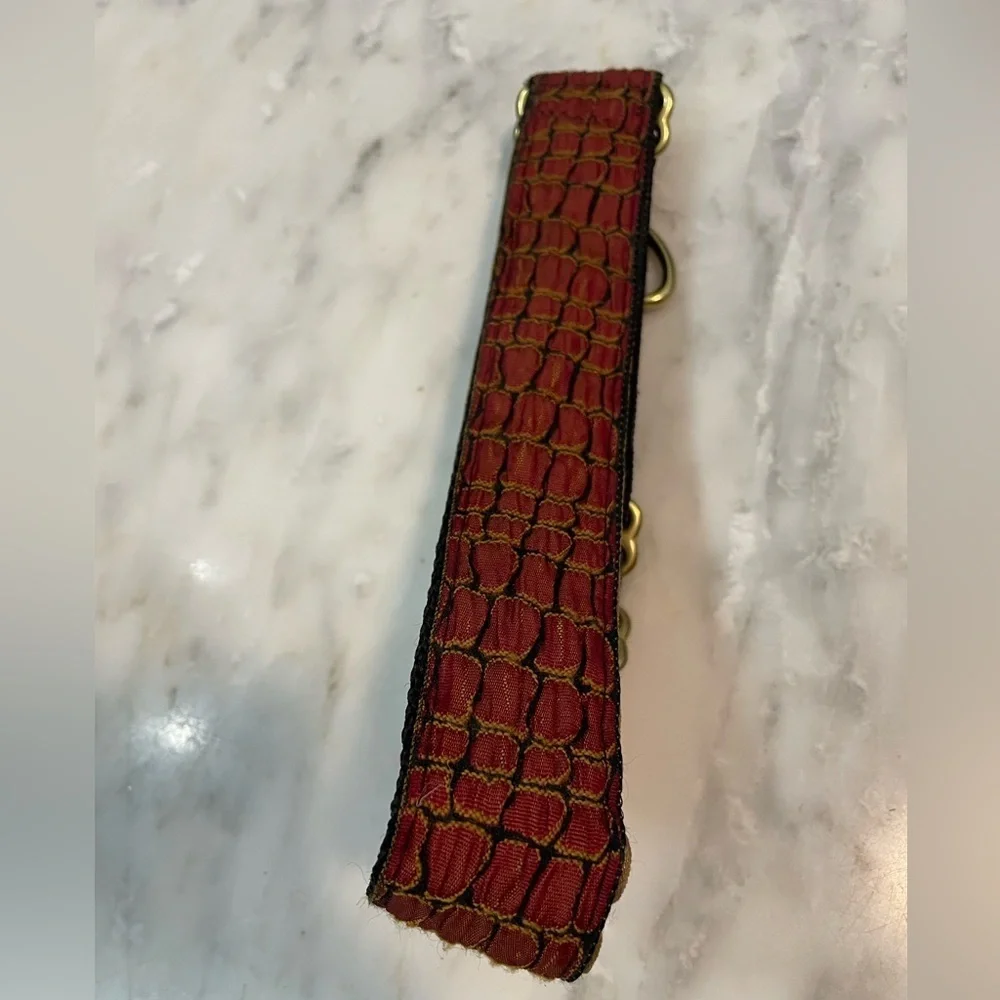 Mrs. Bones, reddish brown gator skin print large dog collar w/ gold tone clip